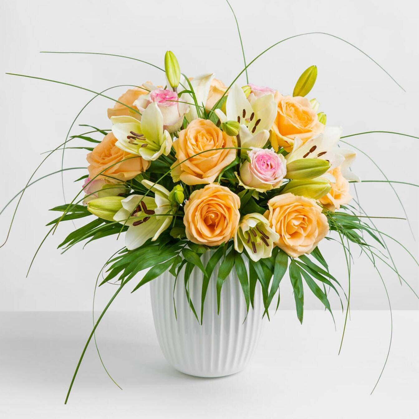 Blume, Blumen-Arrangement, Blumenstrauß, Rose, Florales Design, Blume, Blumen-Arrangement, Blumenstrauß, Rose, Florales Design, Blume, Blumen-Arrangement, Blumenstrauß, Rose, Florales Design, blumen arrangement, pfingstrose, rose, lilien, busch/gesteck