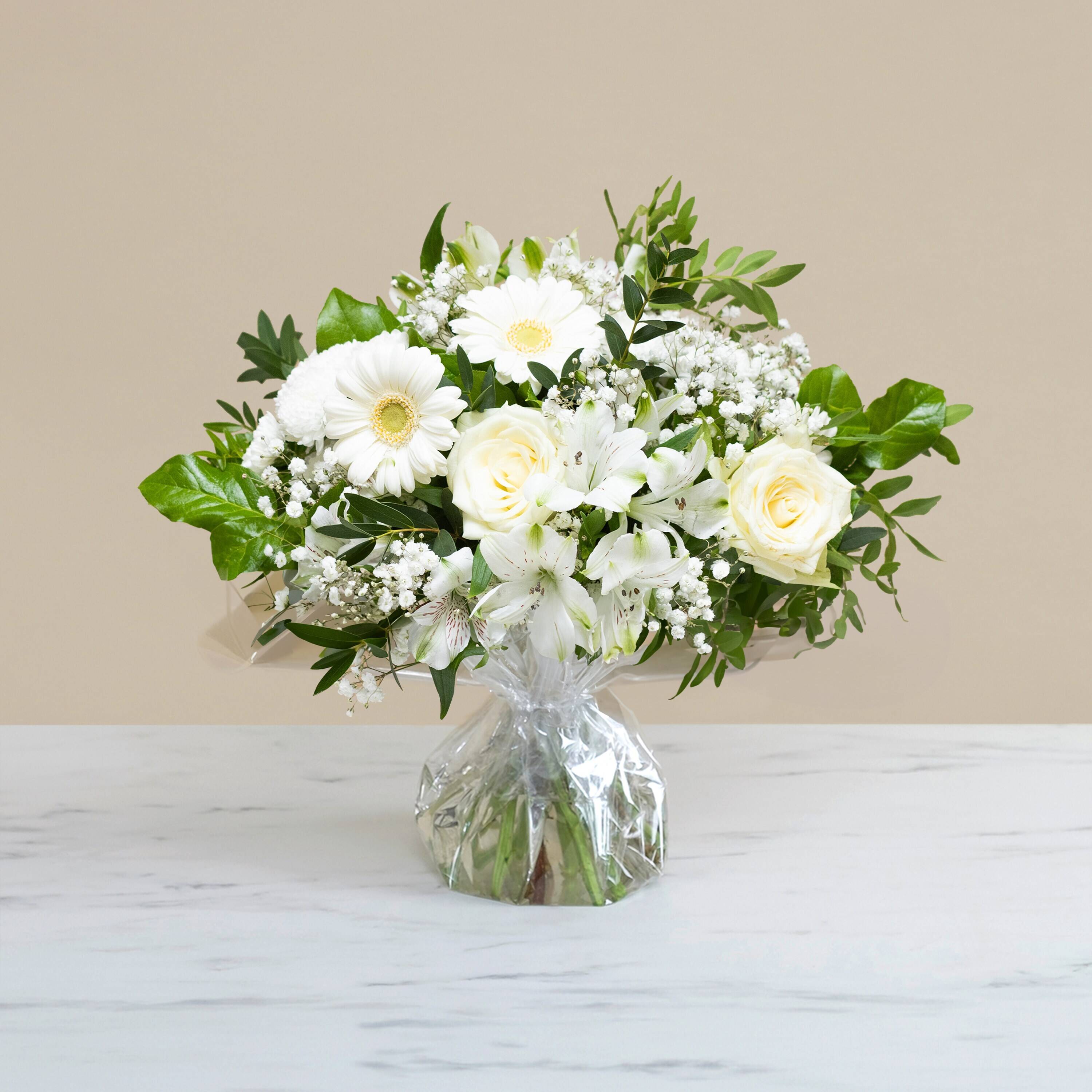 Blume, Blumen-Arrangement, Blumenstrauß, Florales Design, Rose, Blume, Blumen-Arrangement, Blumenstrauß, Florales Design, Rose, Blume, Blumen-Arrangement, Blumenstrauß, Florales Design, Rose, blumen, blumenstrauß, weiß, rosen, gänseblümchen