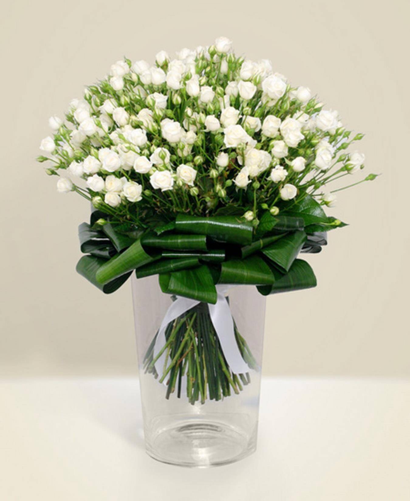 blumen, blumenstrauß, weiße rosen, glasvase, grünes band, blumen, bouquet, weiße rosen, glasvase, grünes band, weiße Blumen, Blumenstrauß, Baby-Breath, Glasvase, grünes Band