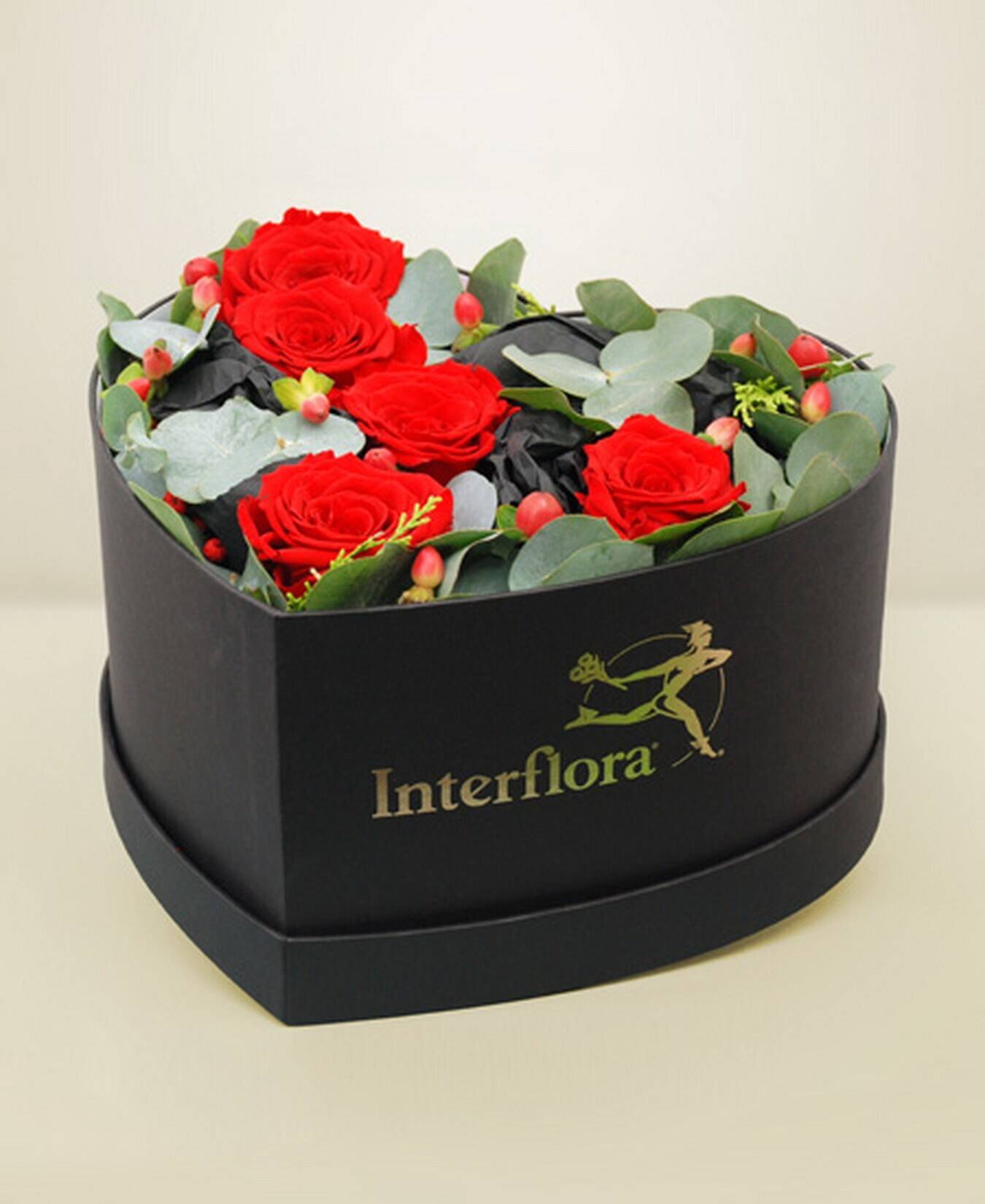 Blumenbox, rote Rosen, Anordnung, Grünzeug, schwarze Schachtel, rote rose, Blumenbox, Blumenarrangement, Interflora, Grünpflanzen