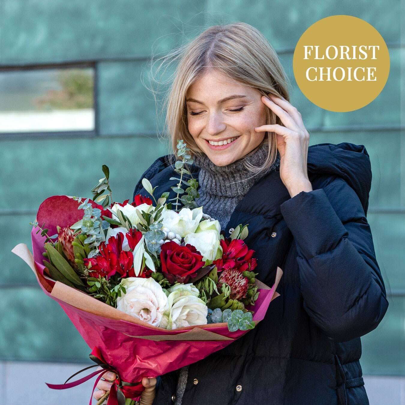 Blume, Blumen-Arrangement, Blumenstrauß, Rose, Florales Design, Blume, Blumen-Arrangement, Blumenstrauß, Rose, Florales Design, Blume, Blumen-Arrangement, Blumenstrauß, Rose, Florales Design, Blumenstrauß, Bouquet, rote Rosen, weiße Blumen, Grünzeug