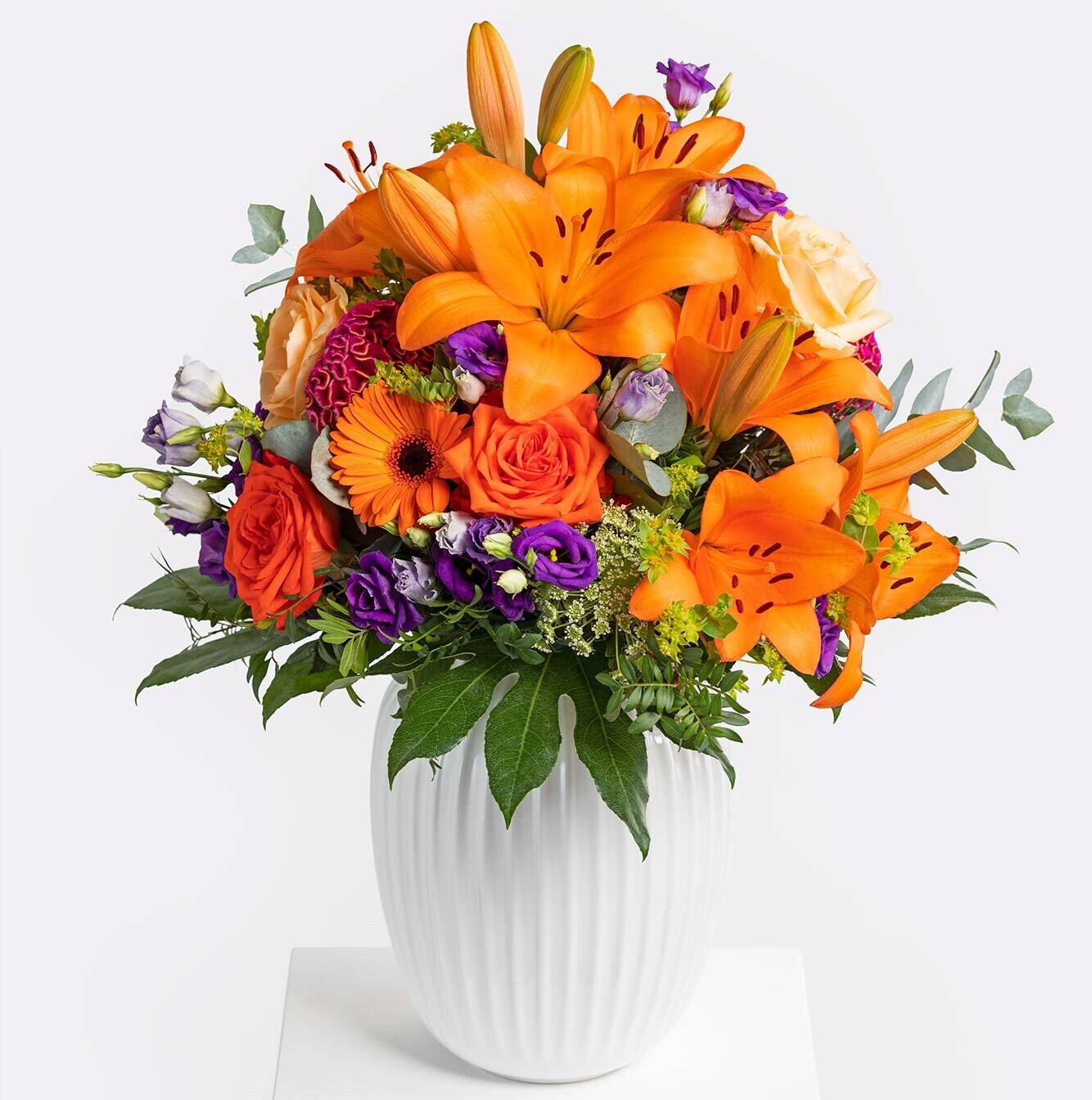 Blume, Blumen-Arrangement, Blumenstrauß, Florales Design, Muster, Blume, Blumen-Arrangement, Blumenstrauß, Florales Design, Muster, Blume, Blumen-Arrangement, Blumenstrauß, Florales Design, Muster, Blumenstrauß, orange Lilien, Rosen, Gerbera, Vase
