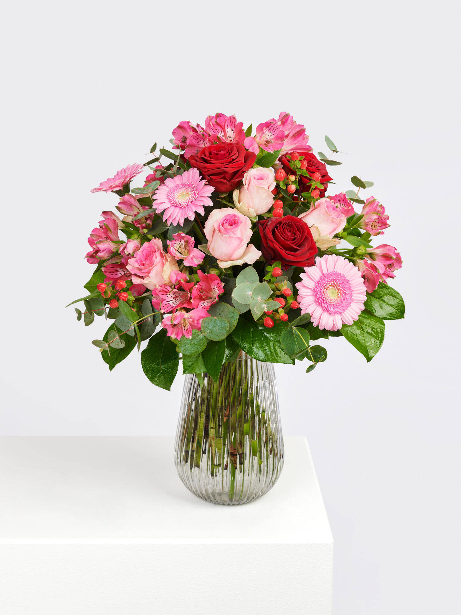 Herzliches Kompliment - Hauptblüte: Alstromerien, Germini, Rosen - Hauptfarbe: Pink, Rosa, Rot