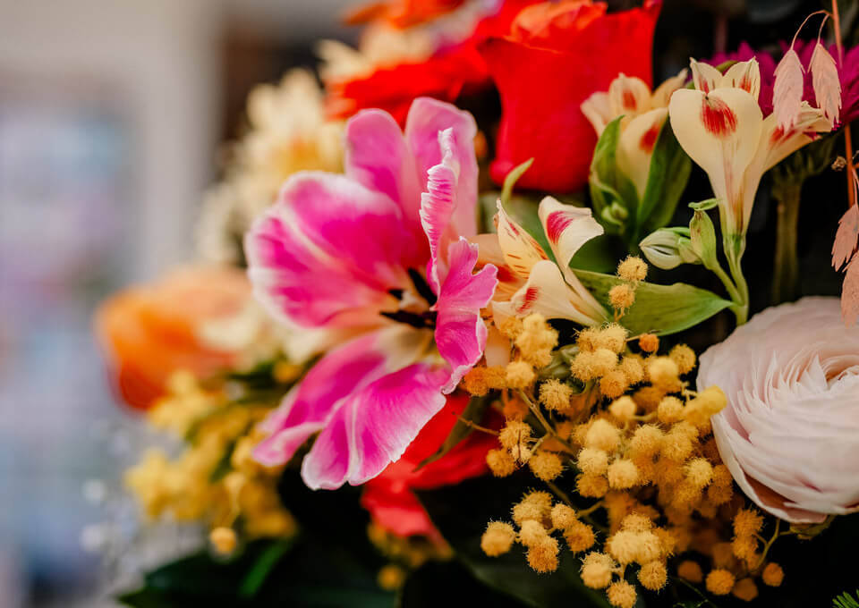 Marie Luise Fleißer Ingolstadt mit Blumen geschmückt