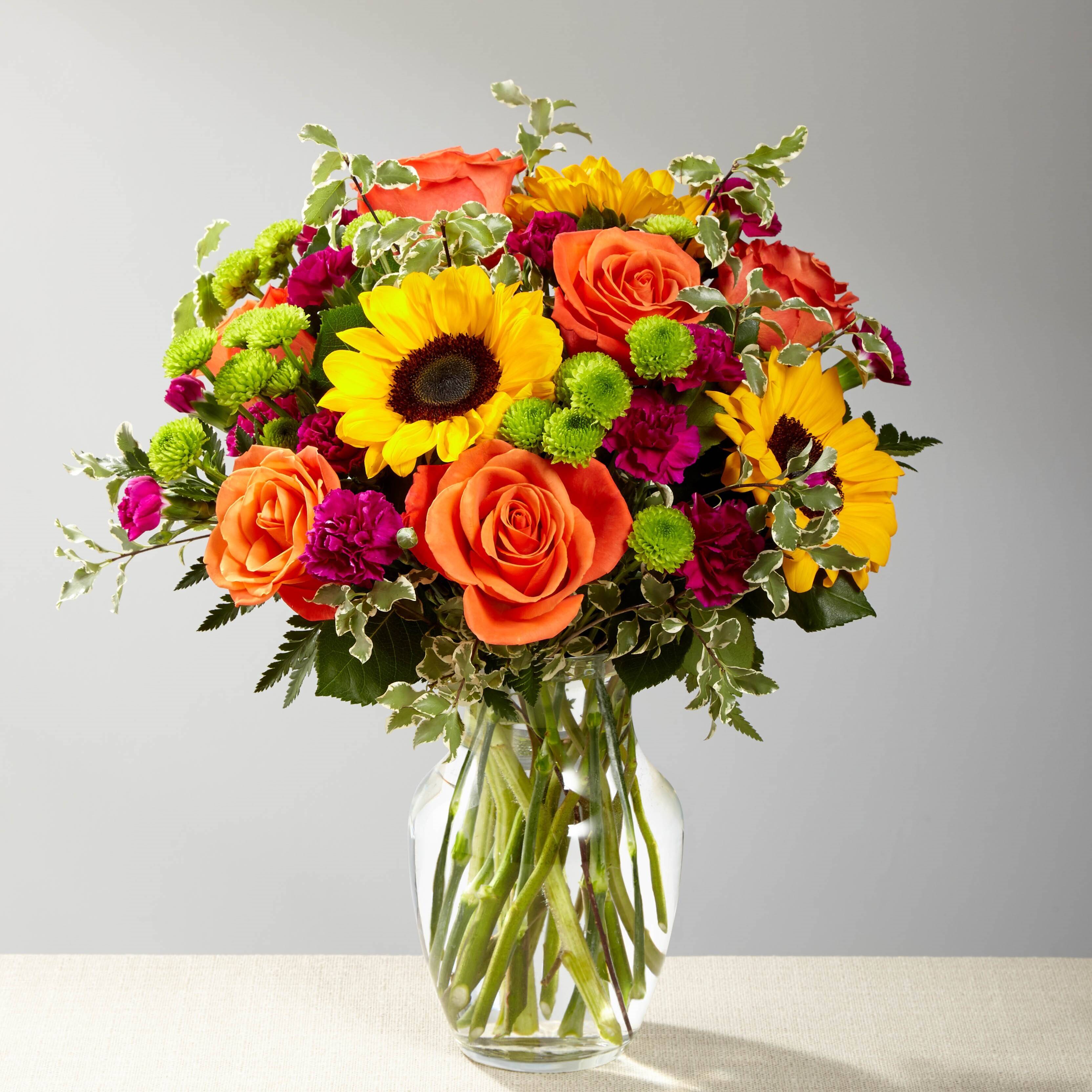 Blume, Blumen-Arrangement, Blumenstrauß, Florales Design, Rose, Blume, Blumen-Arrangement, Blumenstrauß, Florales Design, Rose, Blume, Blumen-Arrangement, Blumenstrauß, Florales Design, Rose, Blumenbouquet, Sonnenblumen, Rosen, Glassvase, gemischte Blumen