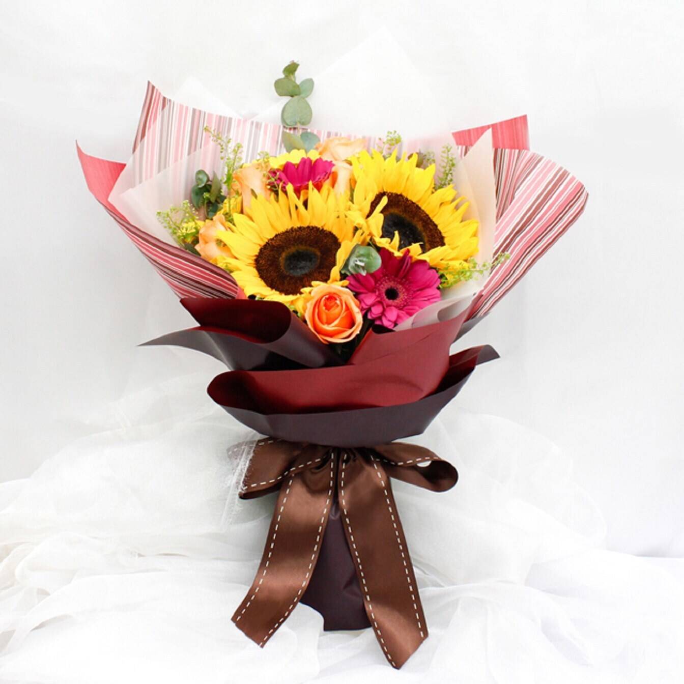 Blume, Blumen-Arrangement, Blumenstrauß, Rose, Florales Design, Blume, Blumen-Arrangement, Blumenstrauß, Rose, Florales Design, Blume, Blumen-Arrangement, Blumenstrauß, Rose, Florales Design, Blumenstrauß, Blüten, Sonnenblumen, Umschlag, Band