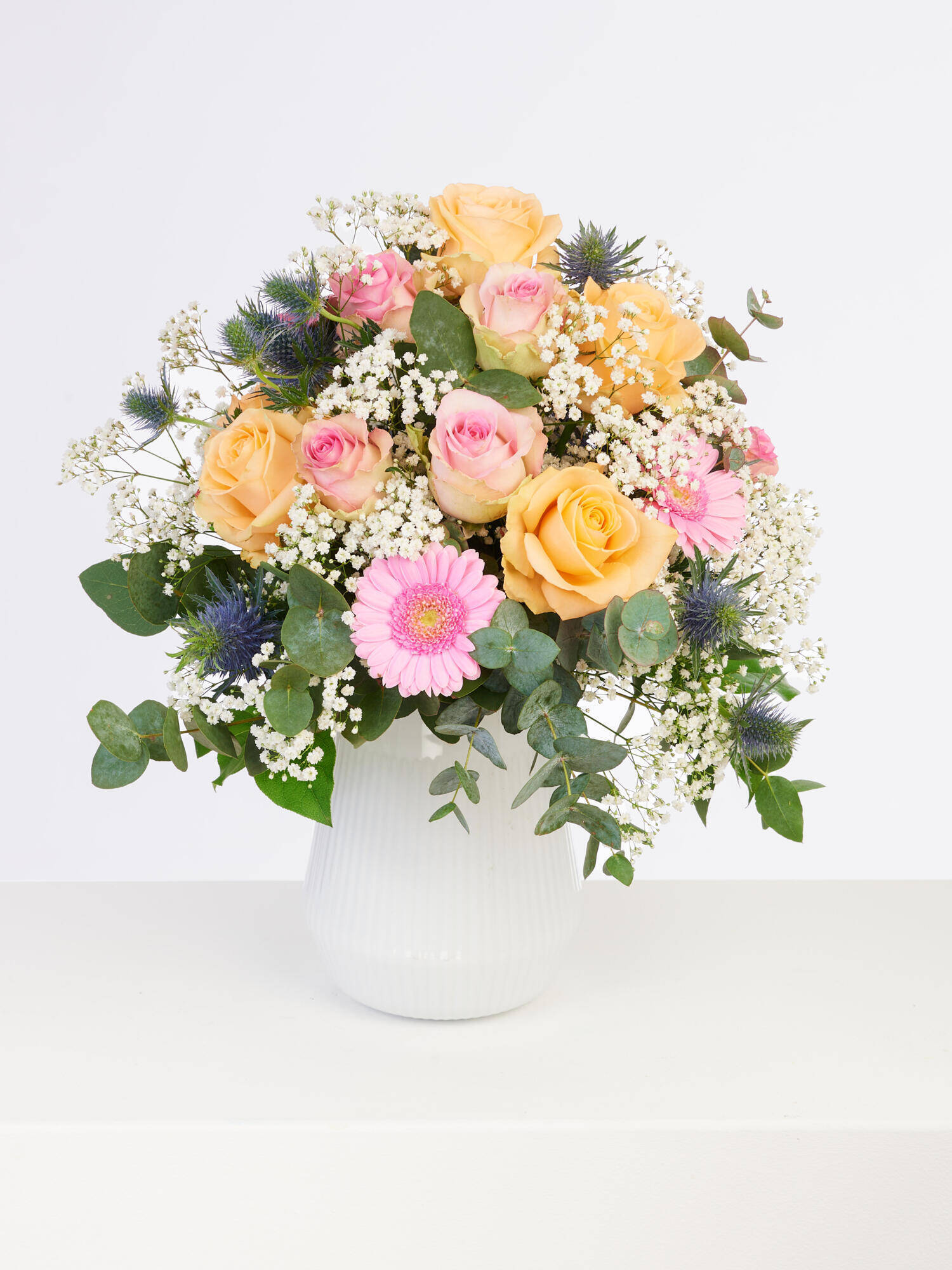 Flower Joy - Main Colors: APRICOT, PINK, ROSE - Main Flowers: GERBERA, ROSES