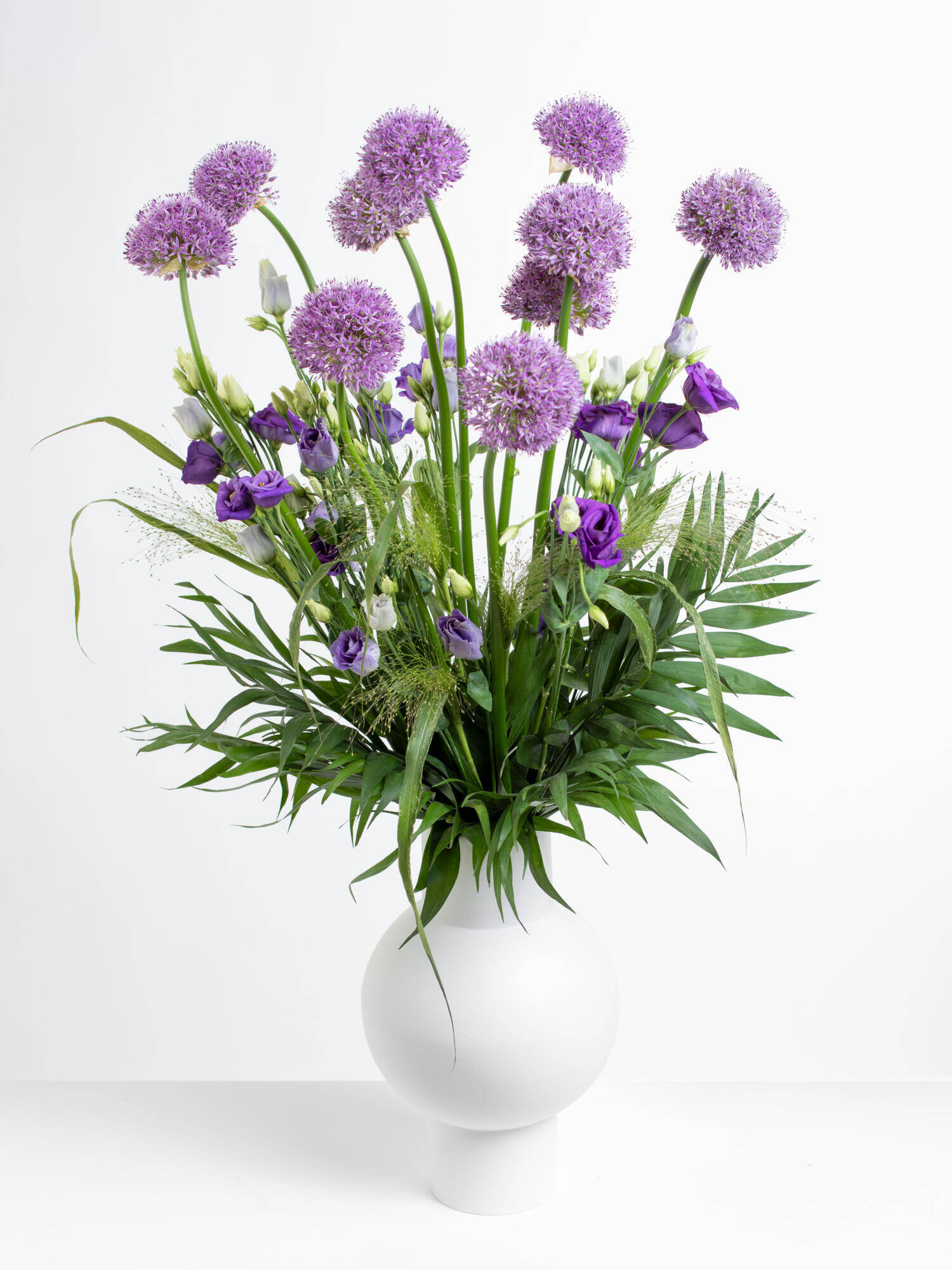 Ball Dancing - Main Colors: PURPLE - Main Flowers: EUSTOMA