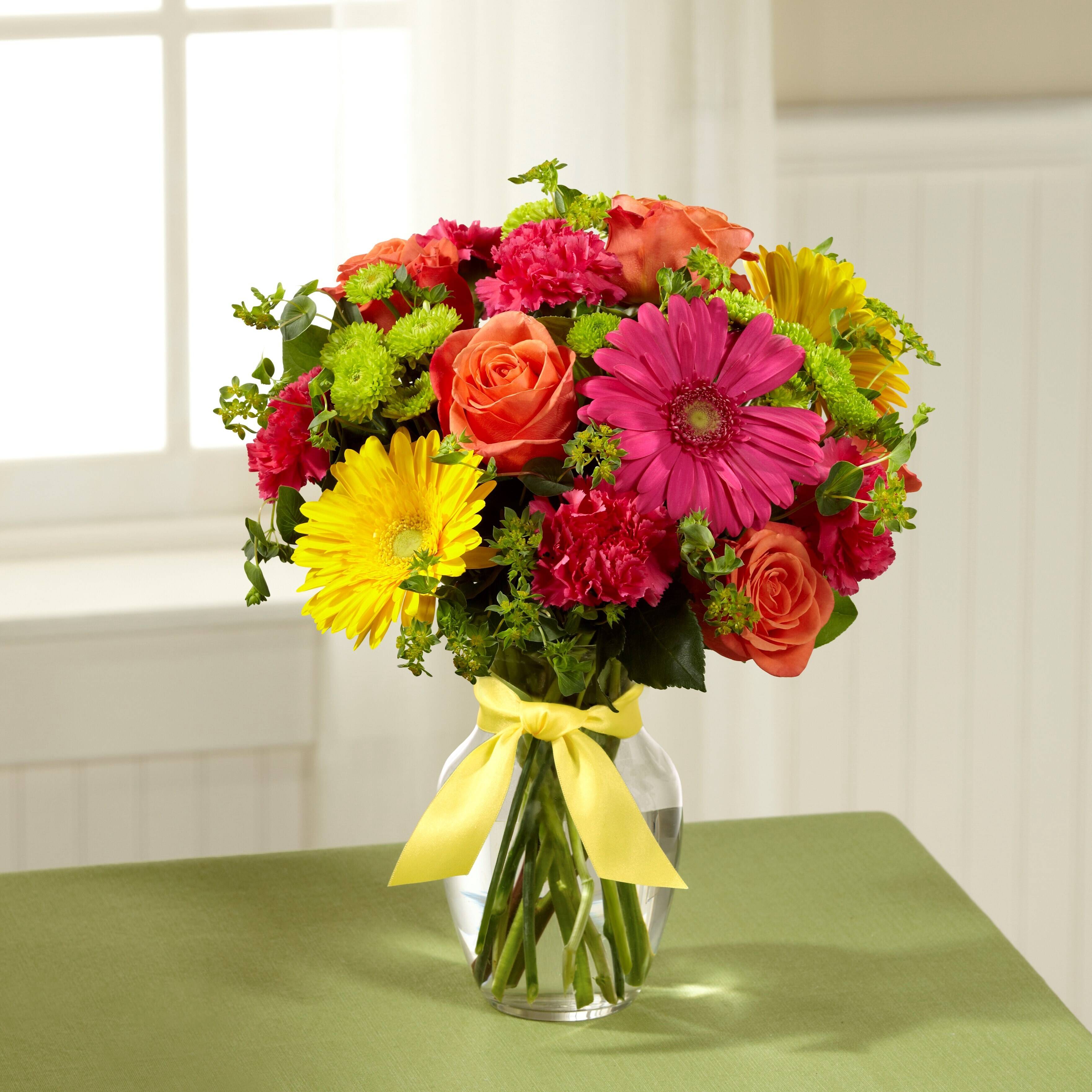 Blume, Blumen-Arrangement, Blumenstrauß, Florales Design, Rose, Blume, Blumen-Arrangement, Blumenstrauß, Florales Design, Rose, Blume, Blumen-Arrangement, Blumenstrauß, Florales Design, Rose, blumen, Blumenstrauß, Glasvase, gelbes Band, bunt