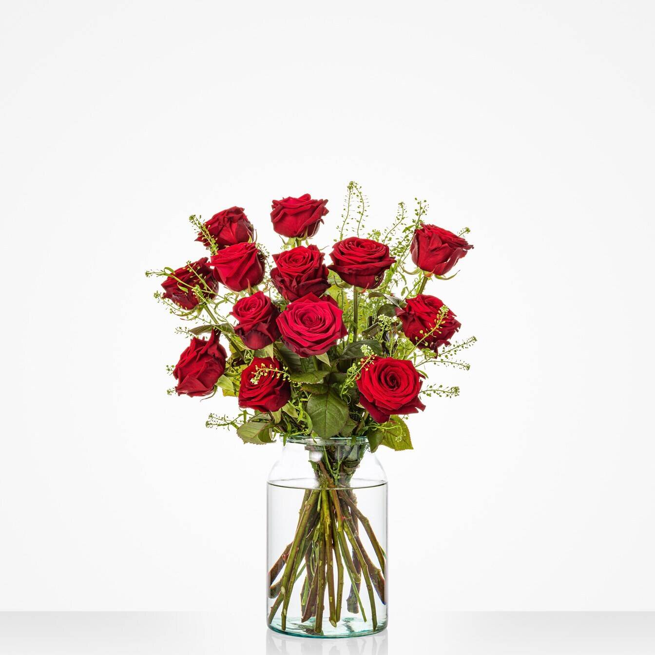 Blume, Blumen-Arrangement, Blumenstrauß, Rose, Florales Design, Blume, Blumen-Arrangement, Blumenstrauß, Rose, Florales Design, Blume, Blumen-Arrangement, Blumenstrauß, Rose, Florales Design, rose, rote Rosen, Blumenstrauß, Glassvase, Blütenarrangement