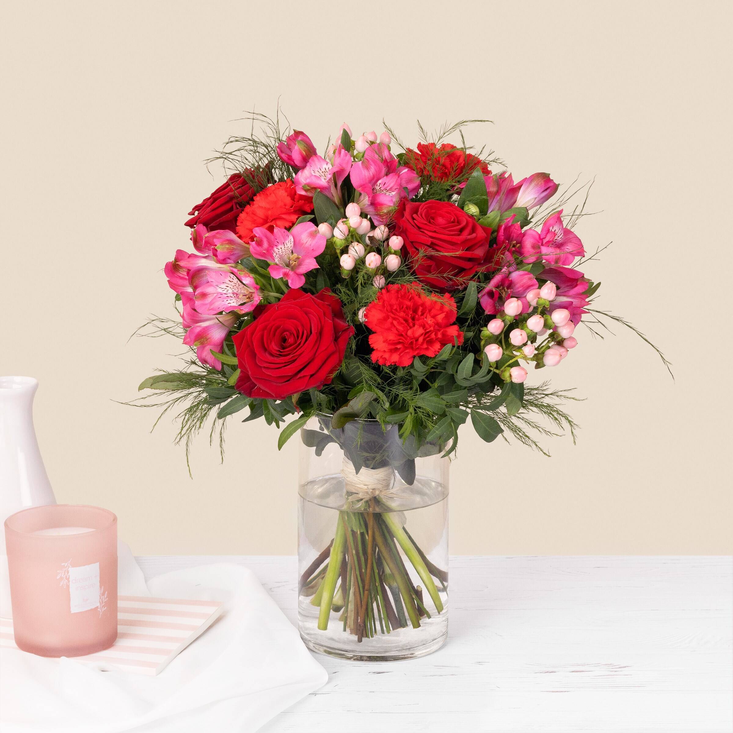 Blume, Blumen-Arrangement, Blumenstrauß, Rose, Florales Design, Blume, Blumen-Arrangement, Blumenstrauß, Rose, Florales Design, Blume, Blumen-Arrangement, Blumenstrauß, Rose, Florales Design, blumenstrauß, rote rosen, pinke lilien, nelken, gruenzeug