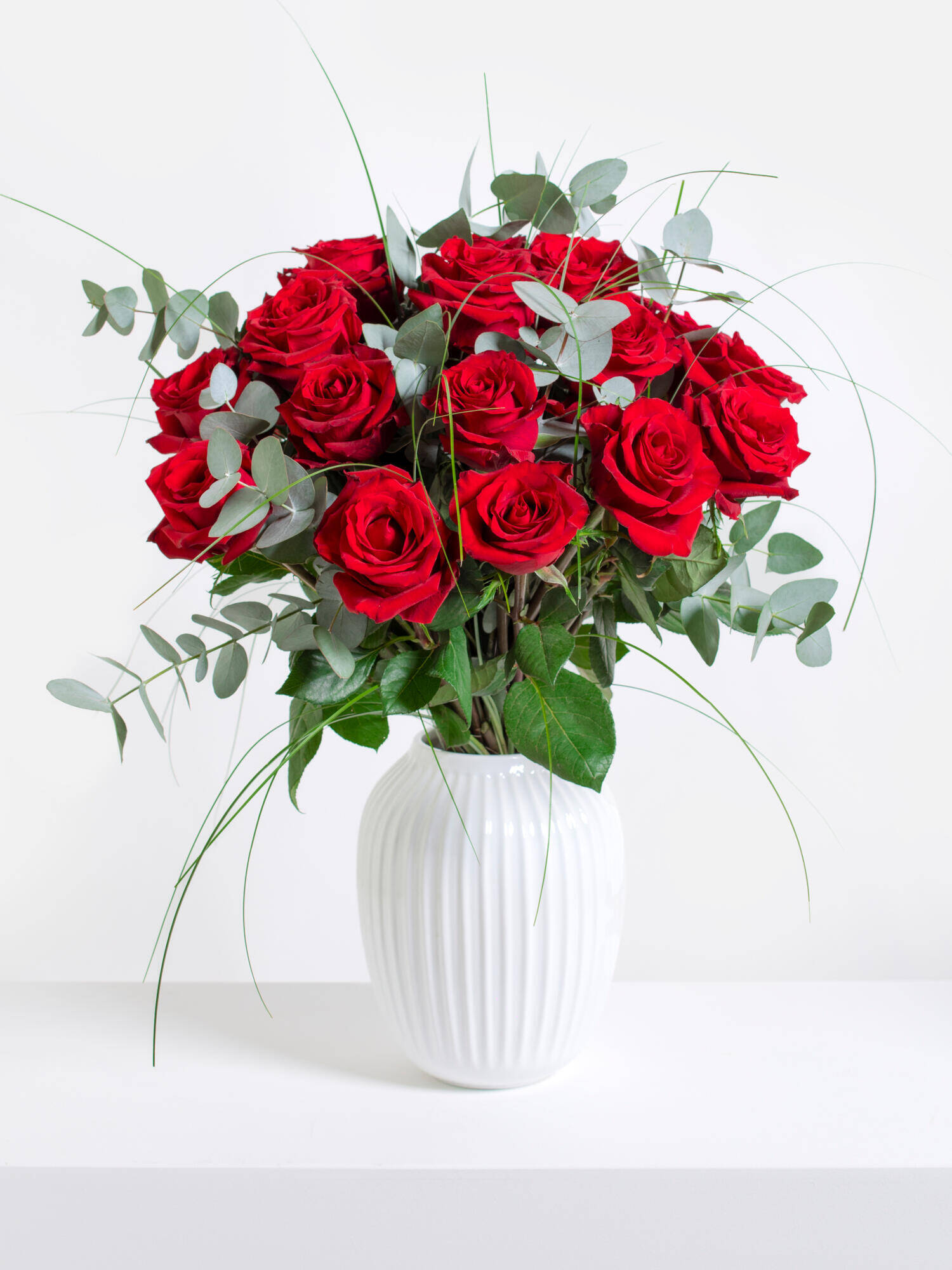 With You By My Side - Main Colors: RED - Main Flowers: ROSES