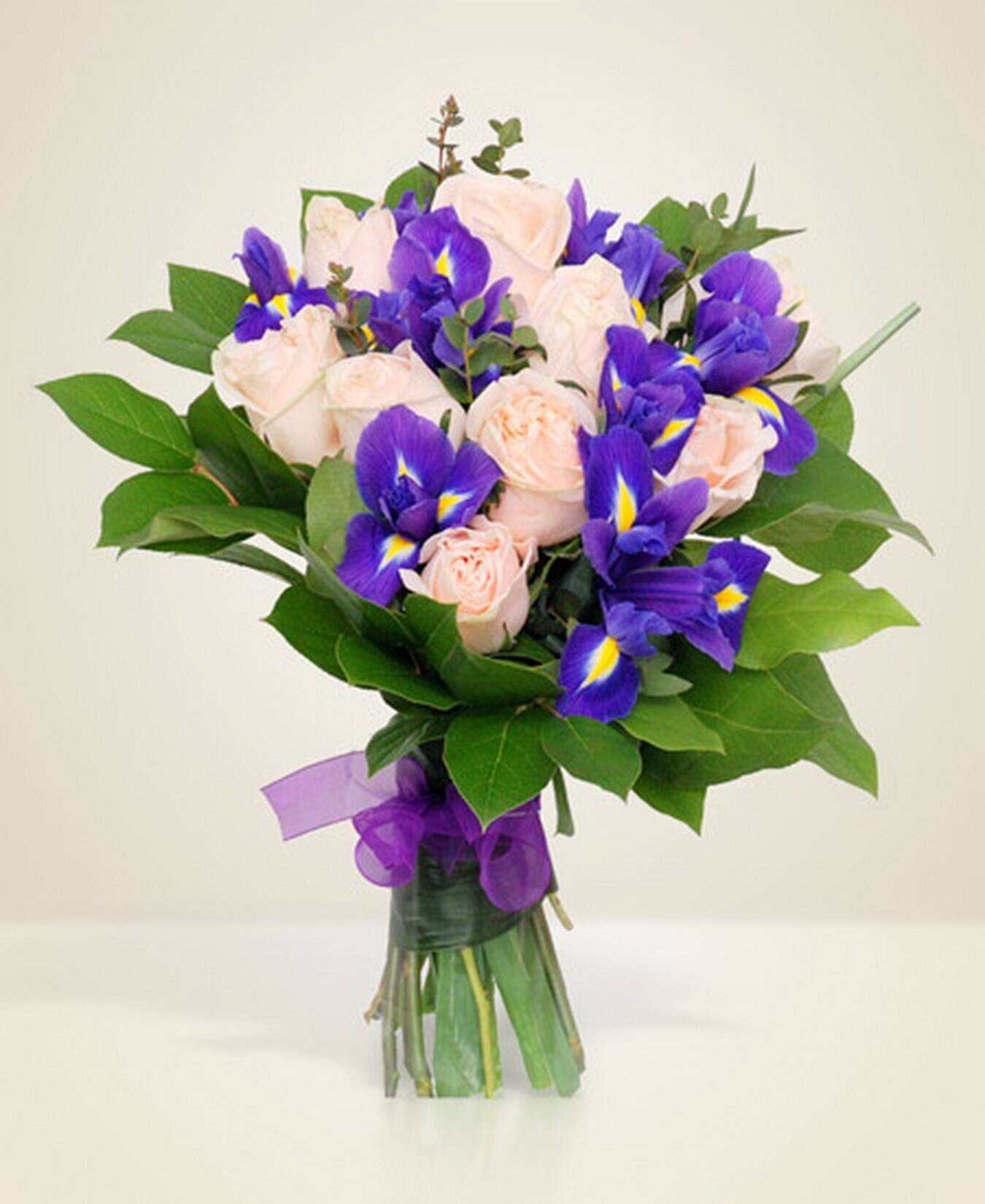 Blumenstrauß, Blumen, rosa Rosen, lila Iris, grüne Blätter, Blumenstrauß, Blumen, rosa Rosen, lila Irisen, grünes Blattwerk, Blumenstrauß, Blumen, Iris, Pfingstrose, Grünzeug