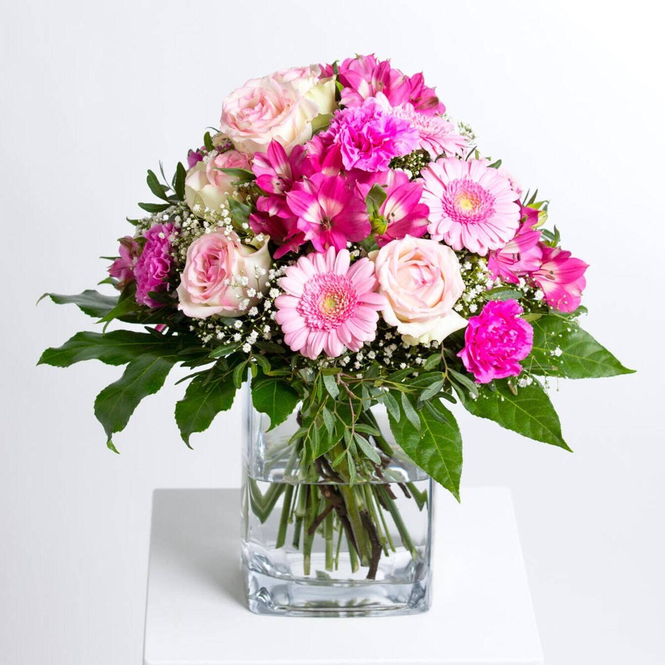 Blume, Blumen-Arrangement, Blumenstrauß, Florales Design, Rose, Blume, Blumen-Arrangement, Blumenstrauß, Florales Design, Rose, Blume, Blumen-Arrangement, Blumenstrauß, Florales Design, Rose, blumenstrauß, rosa farben, rosen, gerbera, grüne blätter