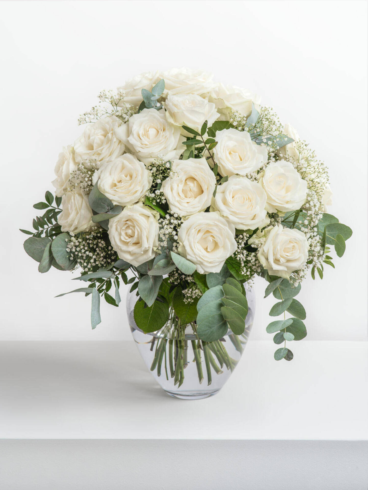 Soulmate - Main Colors: WHITE - Main Flowers: ROSES