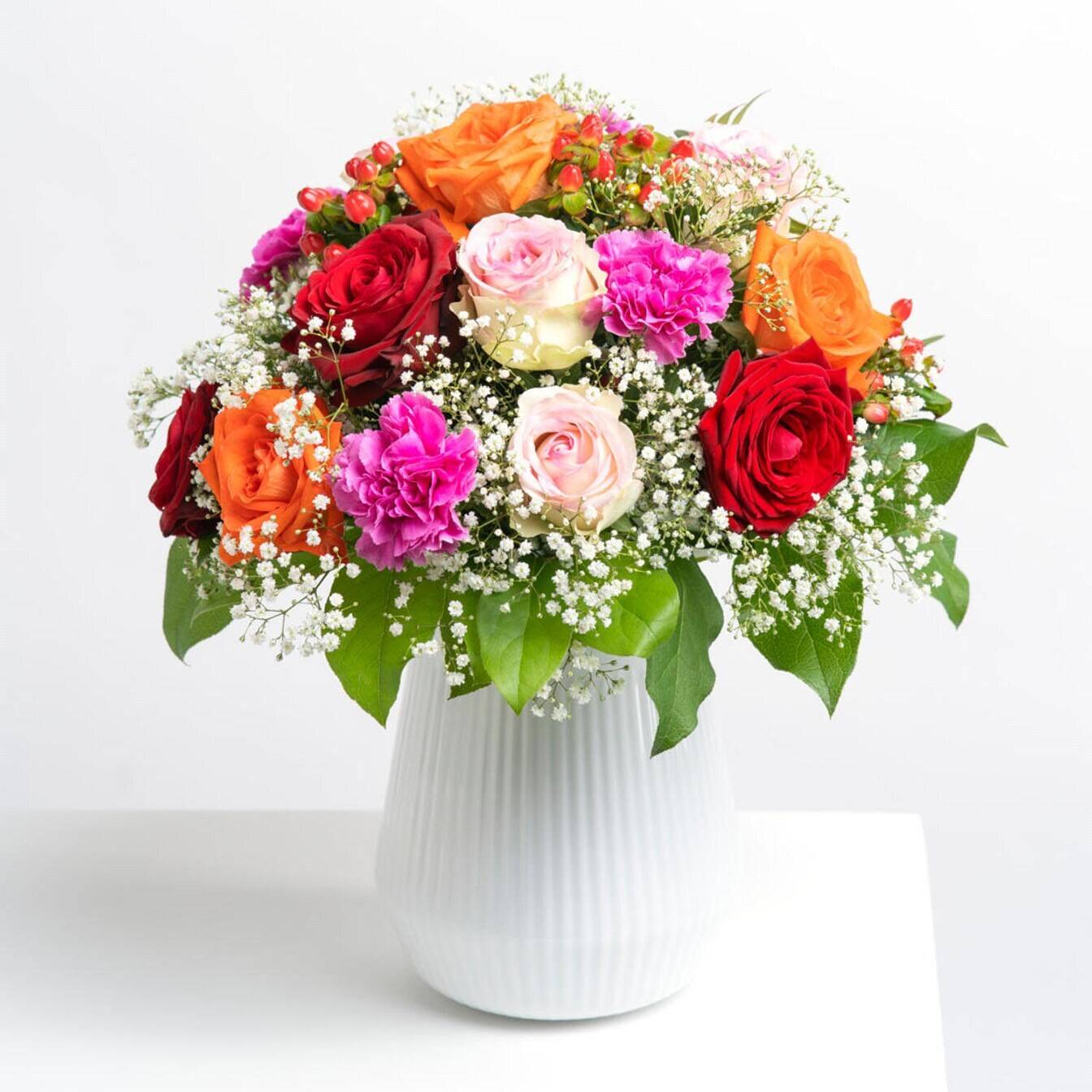 Blume, Blumen-Arrangement, Blumenstrauß, Rose, Florales Design, Blume, Blumen-Arrangement, Blumenstrauß, Rose, Florales Design, Blume, Blumen-Arrangement, Blumenstrauß, Rose, Florales Design, Blumenstrauß, Rosen, Baby-Breath, bunte Farben, Vase