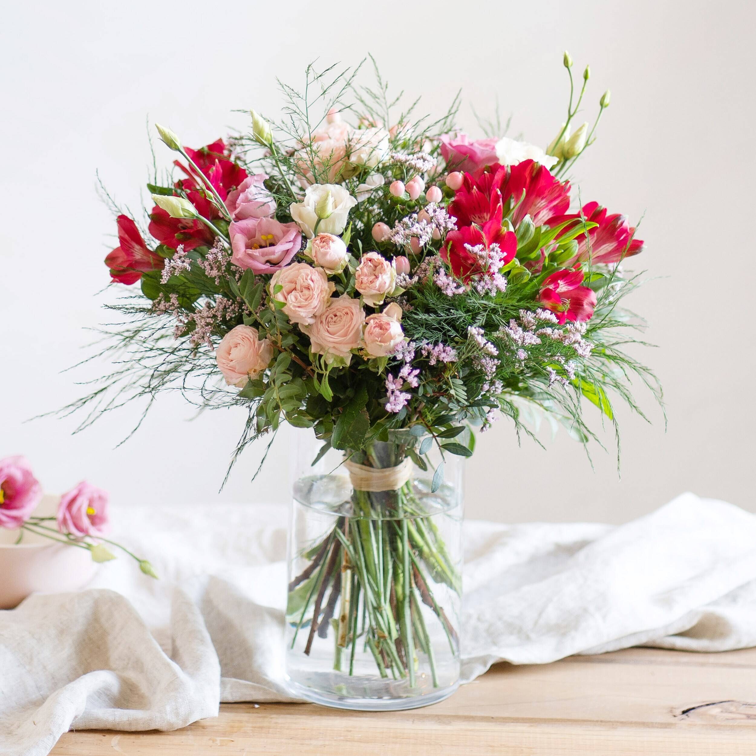 Blume, Blumen-Arrangement, Blumenstrauß, Rose, Florales Design, Blume, Blumen-Arrangement, Blumenstrauß, Rose, Florales Design, Blume, Blumen-Arrangement, Blumenstrauß, Rose, Florales Design, Blumenstrauß, Blumen, Rosen, Pink, Glasvase