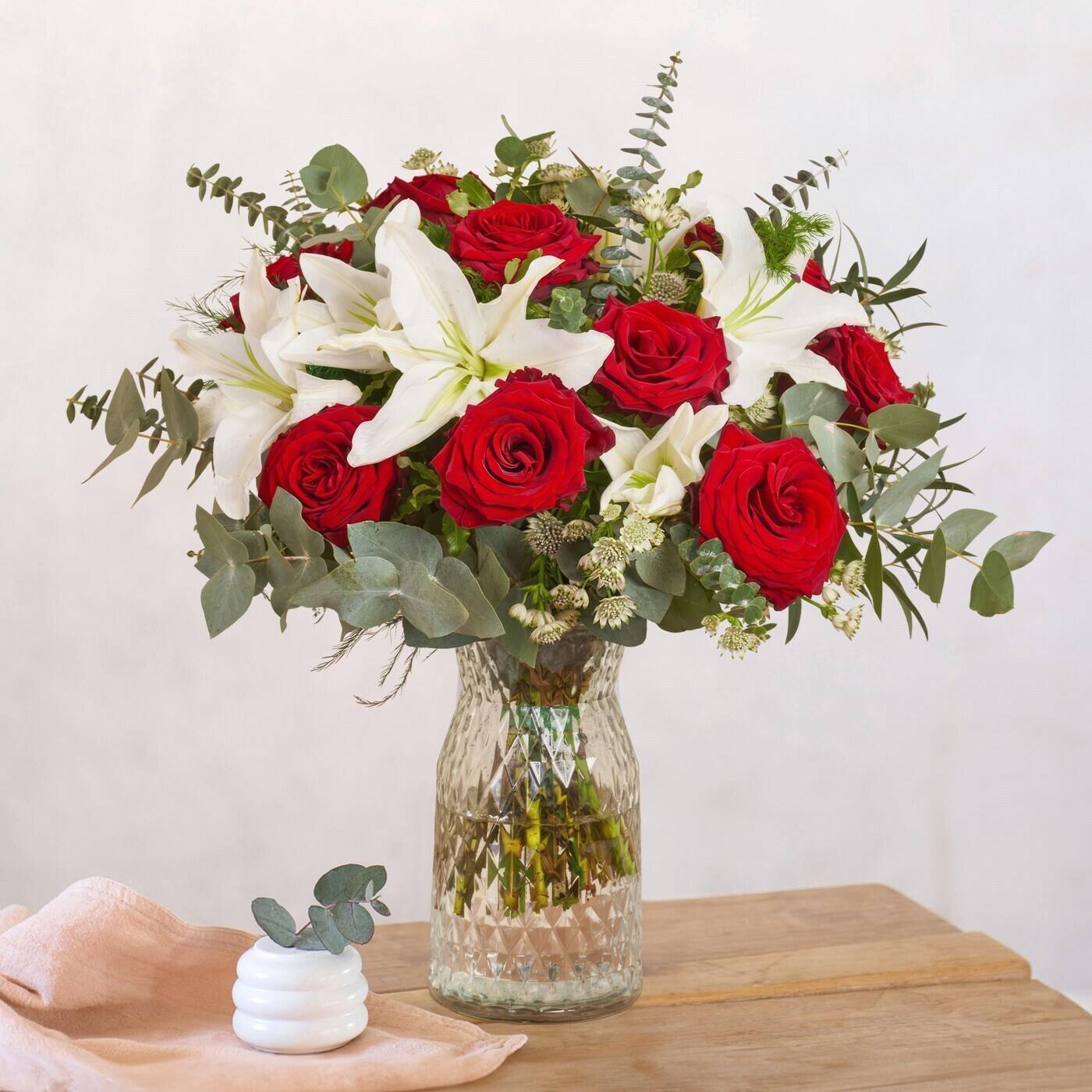 Blume, Blumen-Arrangement, Blumenstrauß, Rose, Florales Design, Blume, Blumen-Arrangement, Blumenstrauß, Rose, Florales Design, Blume, Blumen-Arrangement, Blumenstrauß, Rose, Florales Design