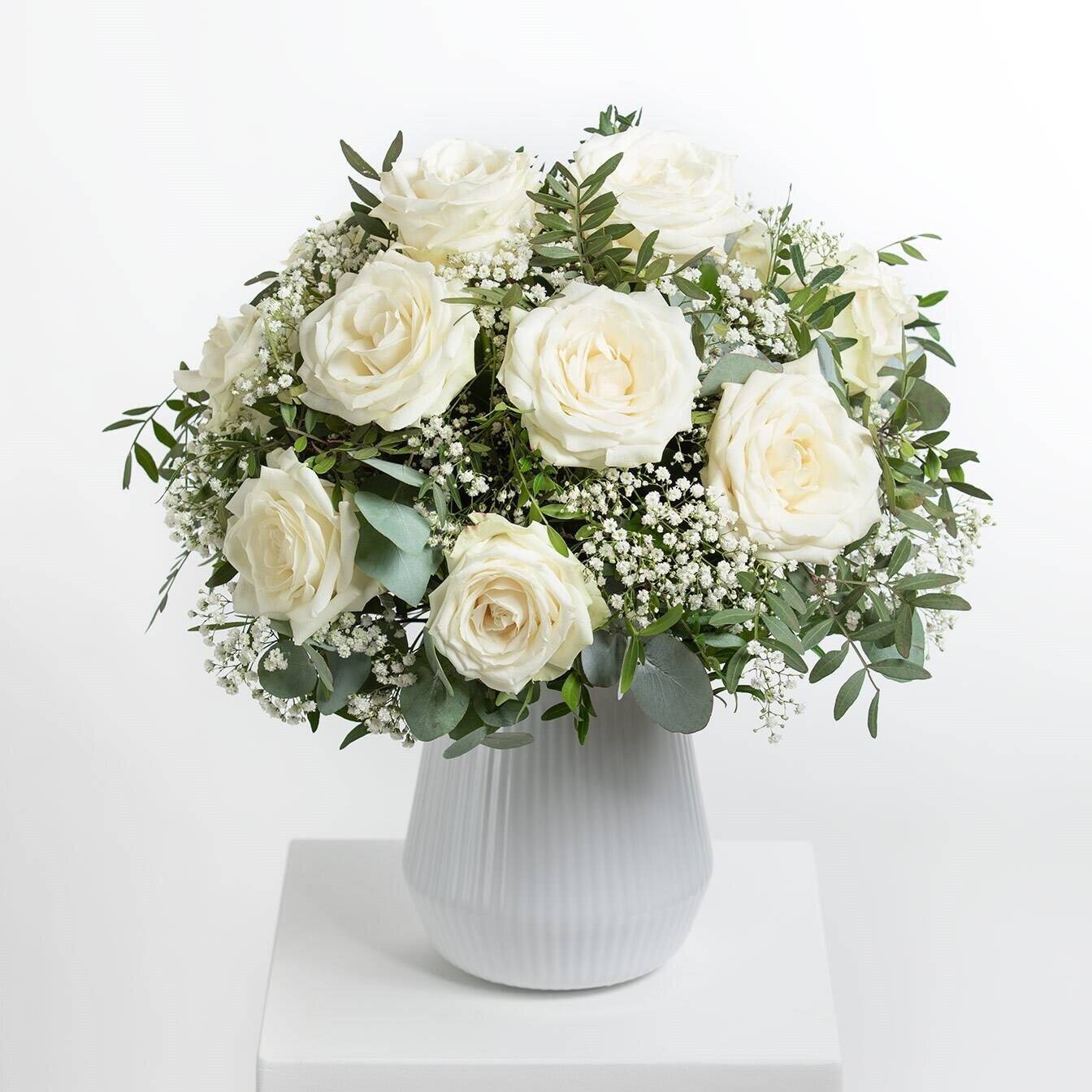 Blume, Blumen-Arrangement, Blumenstrauß, Rose, Florales Design, Blume, Blumen-Arrangement, Blumenstrauß, Rose, Florales Design, Blume, Blumen-Arrangement, Blumenstrauß, Rose, Florales Design, blumen, blumenstrauß, weiße rosen, blumengesteck, vasenobjekt